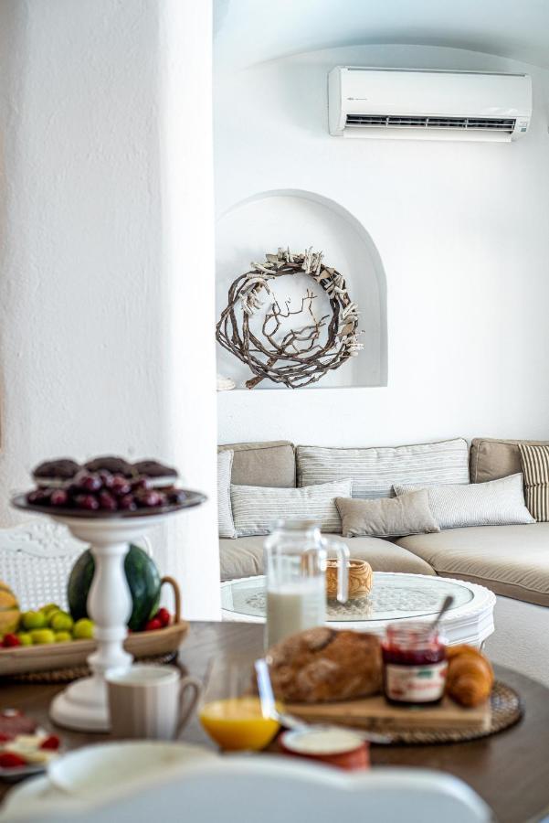 Ode * Oia (Santorini)