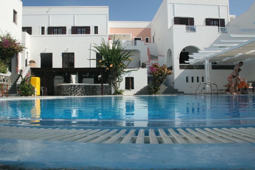 Hotel New Haroula Fira (Santorini)