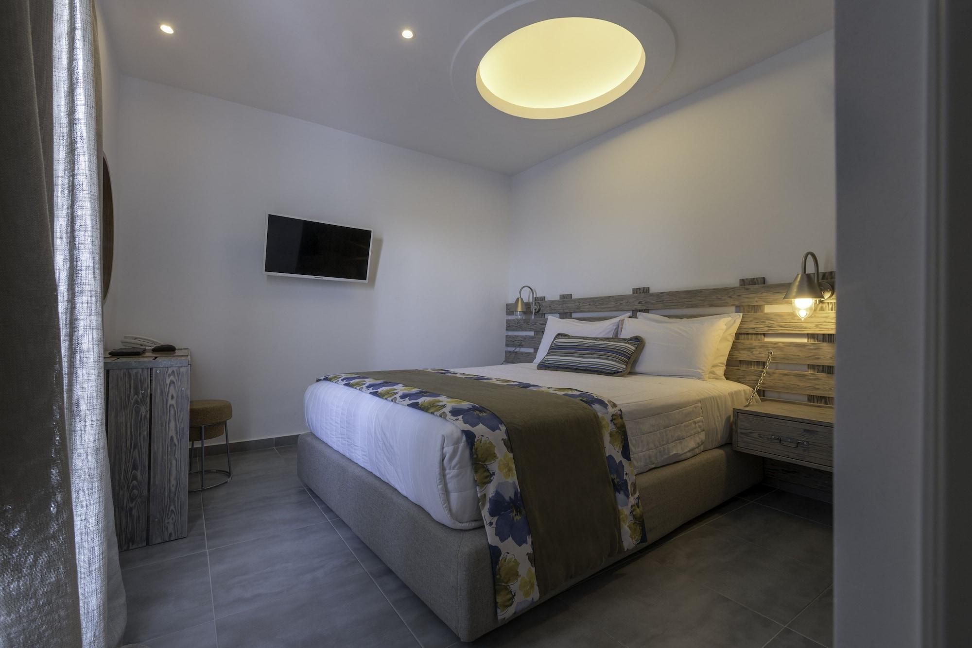 Caldera's Dolphin Aparthotel 4*