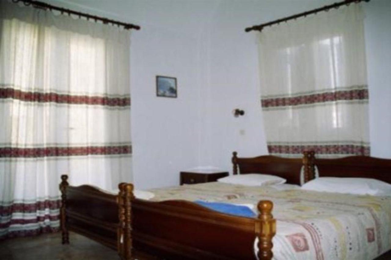 Hotel Makis Kamari (Santorini)
