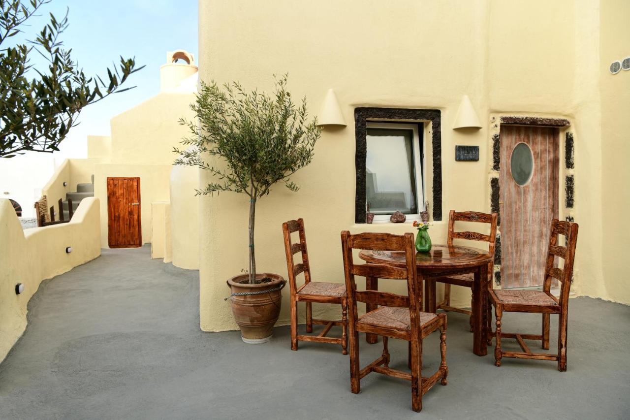 Grandma's Homes * Imerovigli (Santorini)