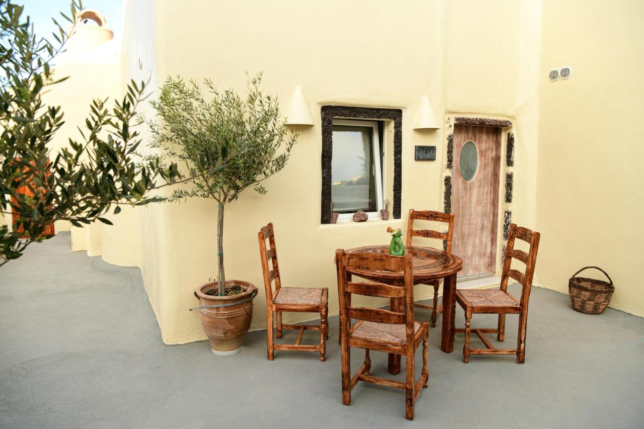 Grandma's Homes * Imerovigli (Santorini)