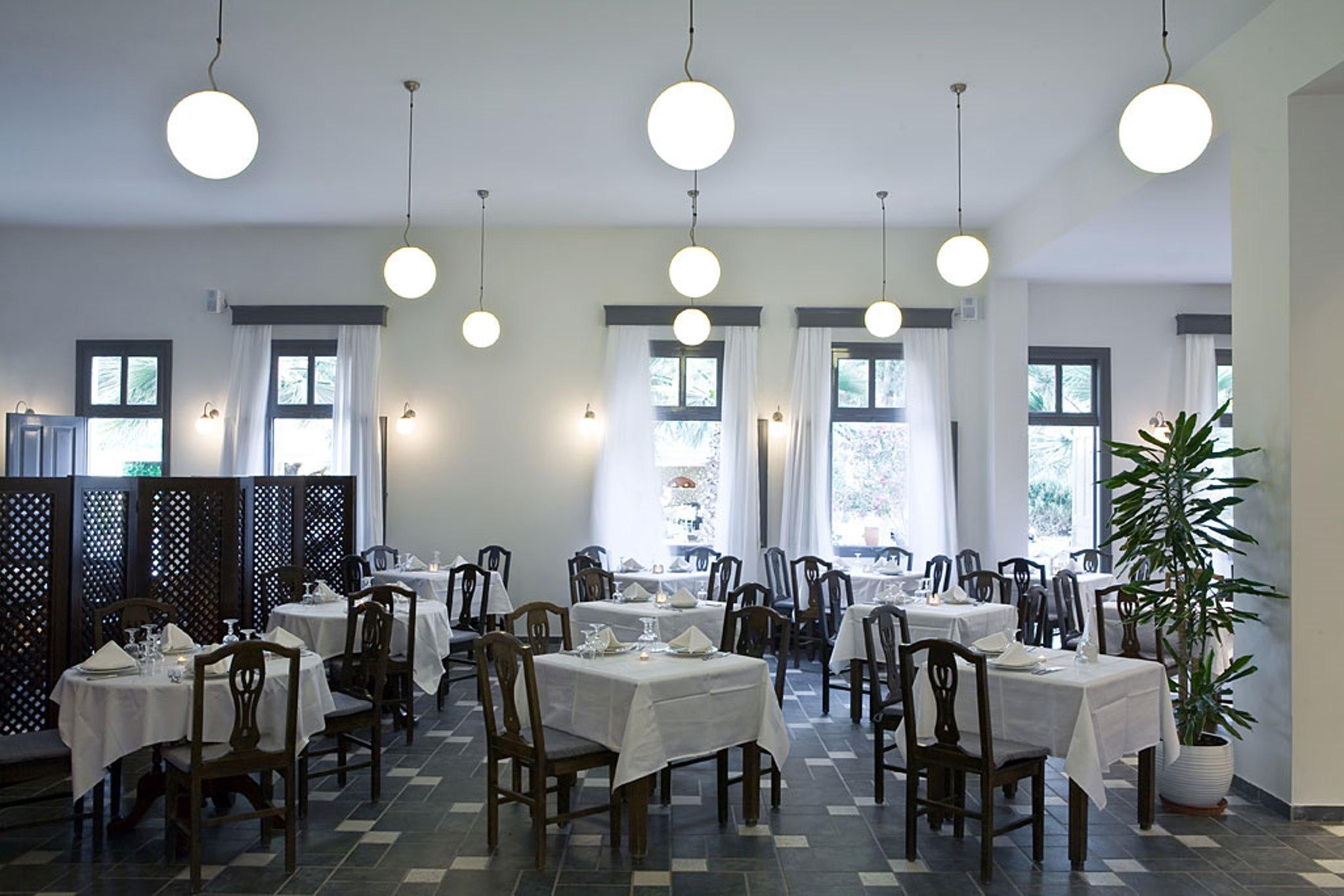Rose Bay Hotel 4*