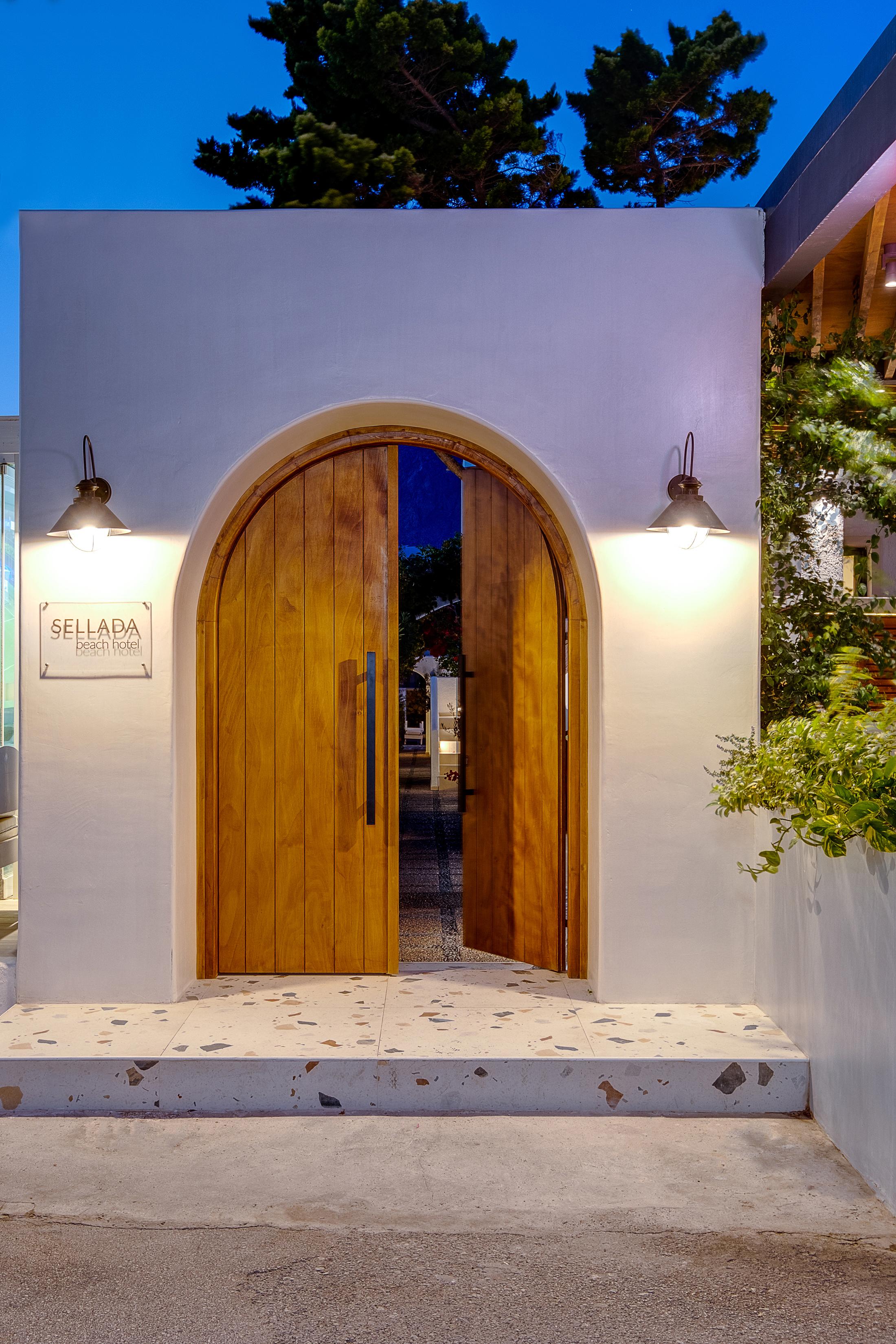 Sellada 4* Perissa (Santorini)