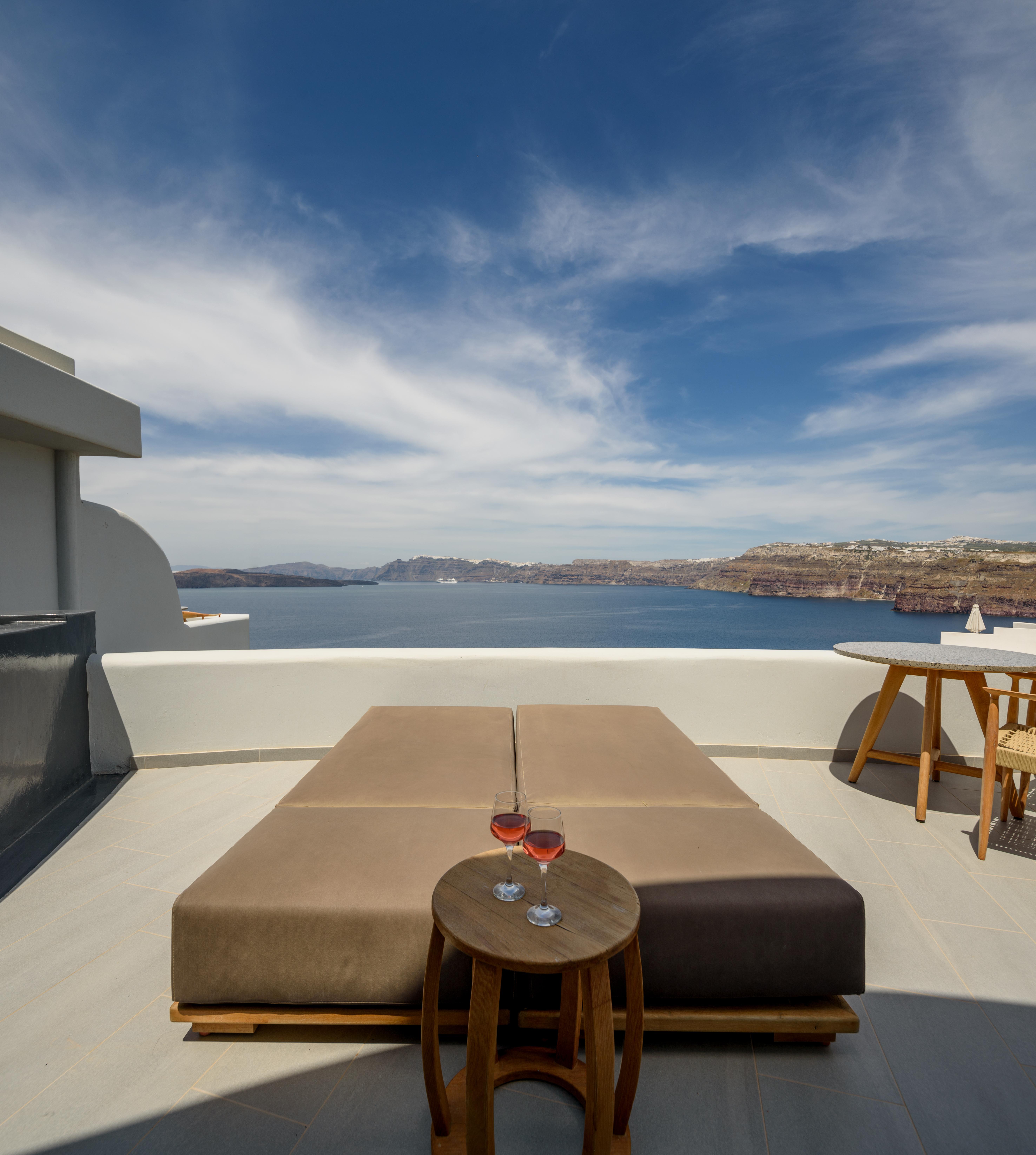 Neptune Luxury Akrotiri (Santorini)