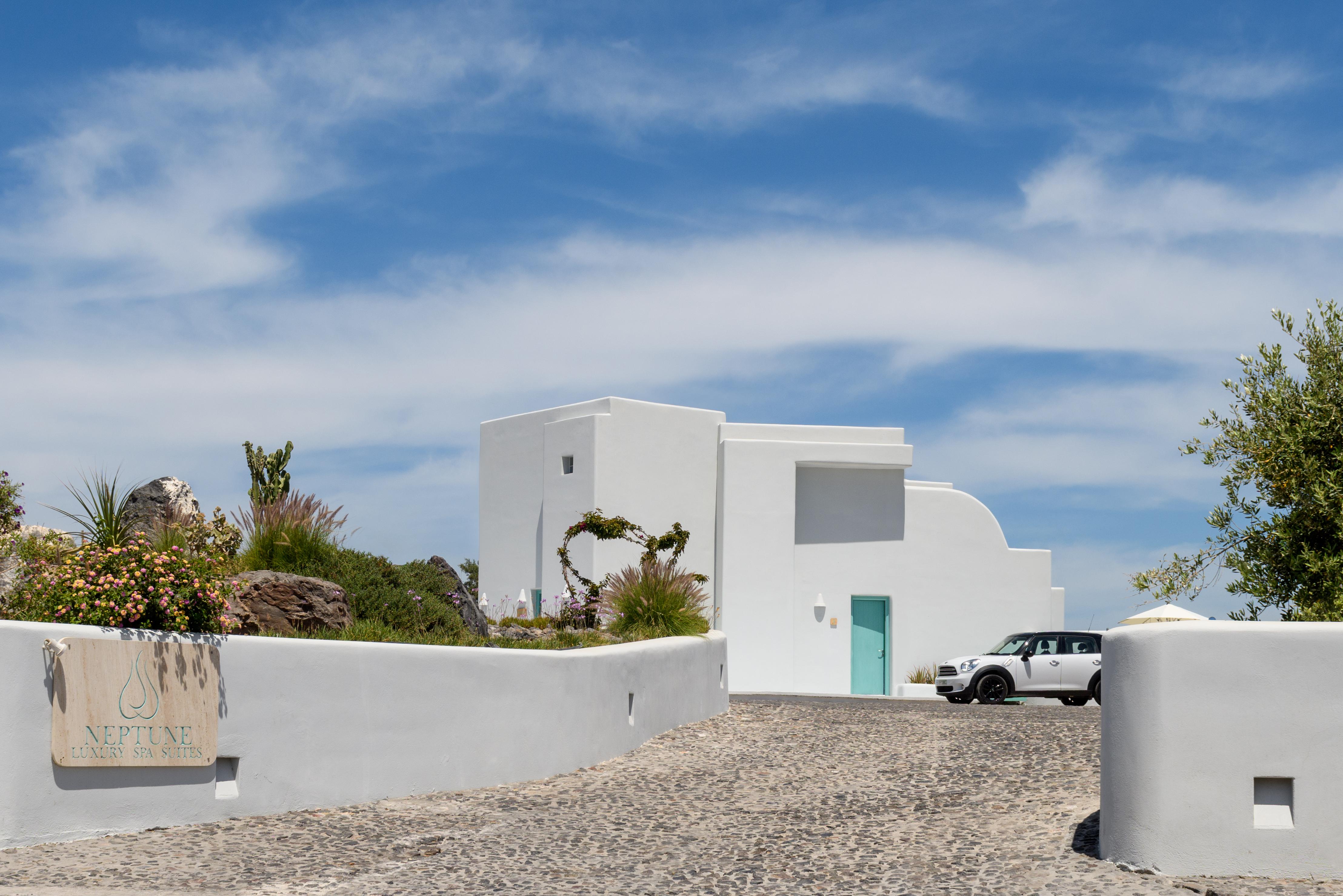 Neptune Luxury Hotel