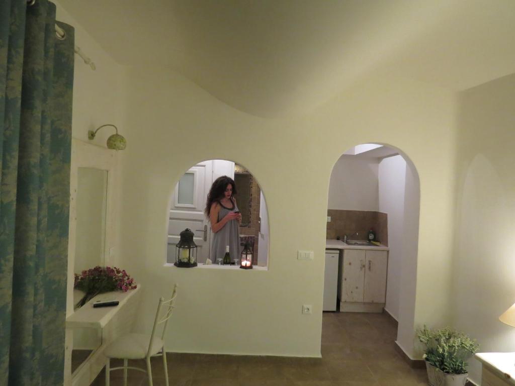 Hotel Manos Karterados (Santorini)