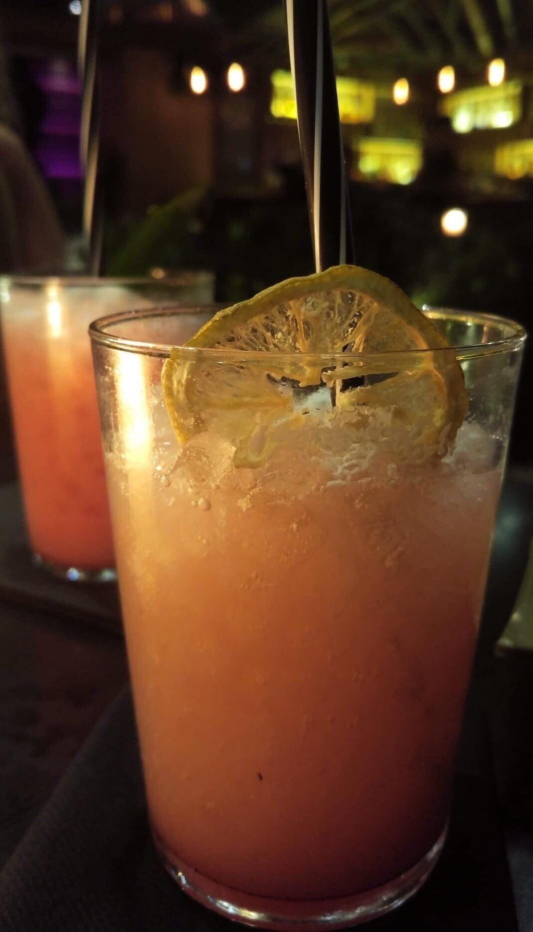 Manos Karterados (Santorini)