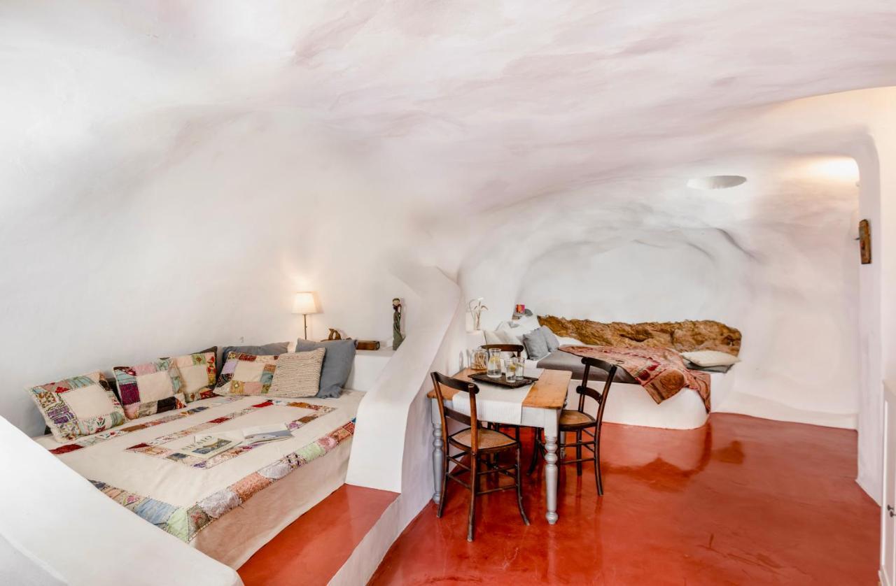 Apartment Traditional Farmers Caves Emporio (Santorini)