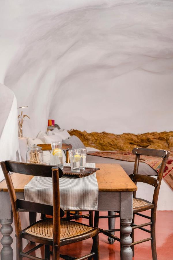 Traditional Farmers Caves Apartment *