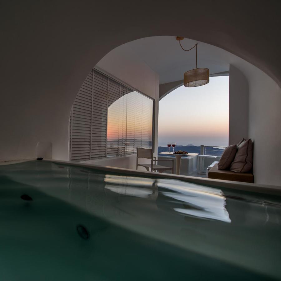 Nefeles Luxury Hotel Fira (Santorini)