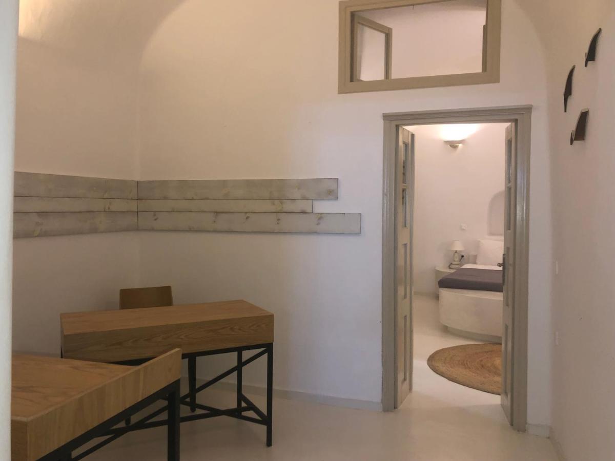 Chroma Oia (Santorini)