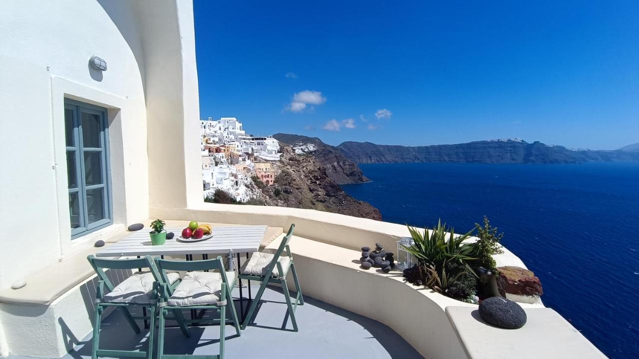 Apartment Elias Cave House 270o Caldera View