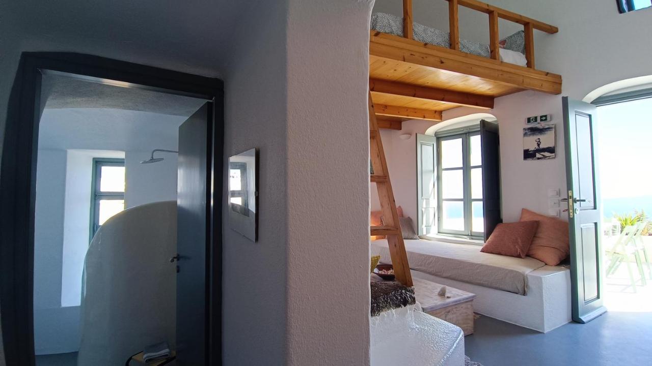 Elias Cave House 270o Caldera View Apartment