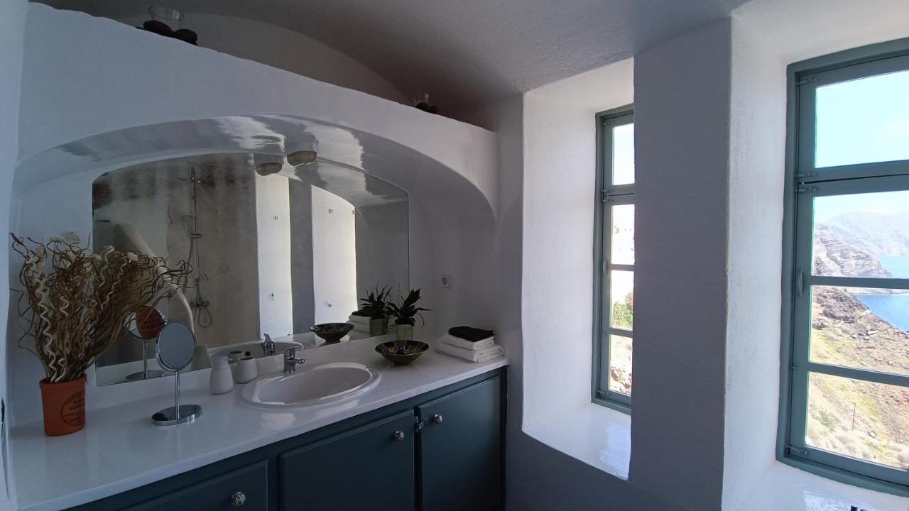 Elias Cave House 270o Caldera View Apartment