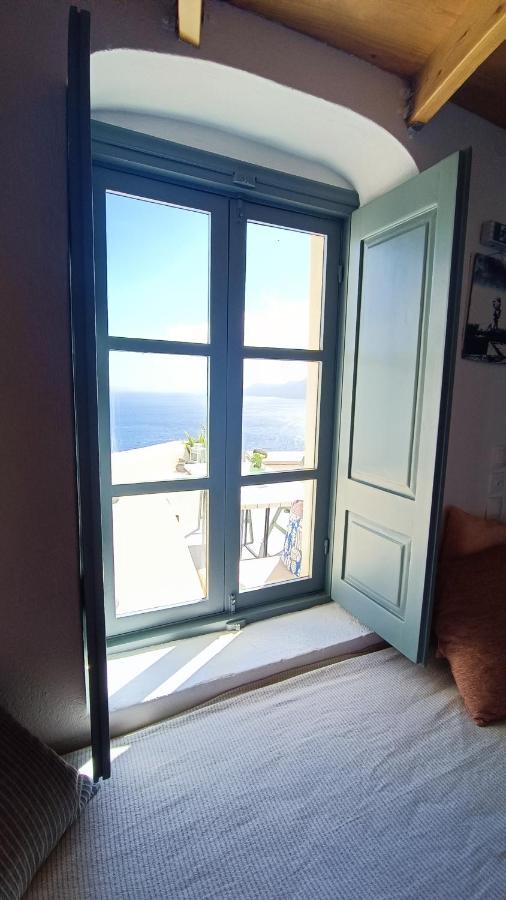Apartment Elias Cave House 270o Caldera View
