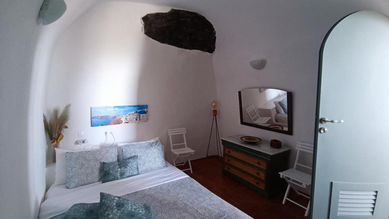 Apartment Elias Cave House 270o Caldera View *