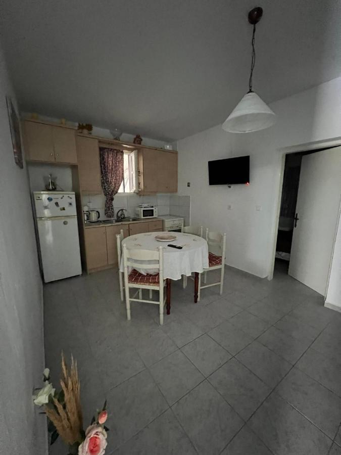 Zolfo Antico Apartment Perissa (Santorini)
