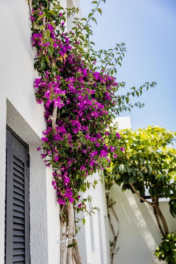 Scorpios Monolithos (Santorini)