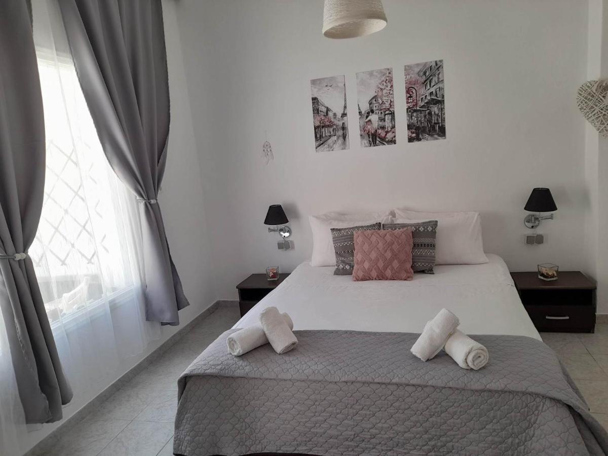Zolfo Antico Apartment Perissa (Santorini)
