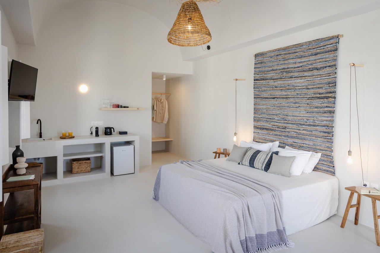 Scorpios 4* Monolithos (Santorini)