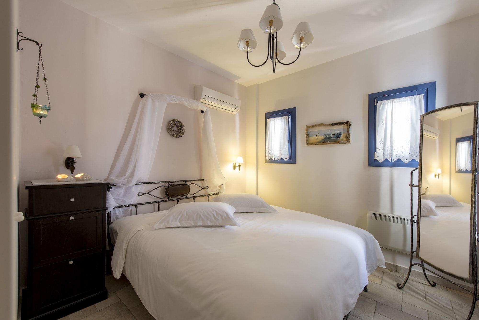 Earino And Akrotiri (Santorini)