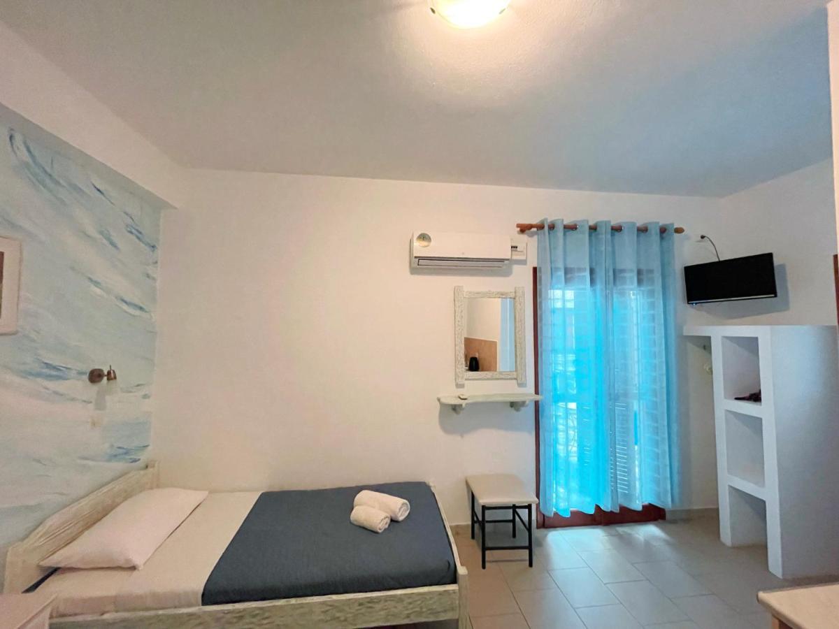 Dima 3* Perissa (Santorini)