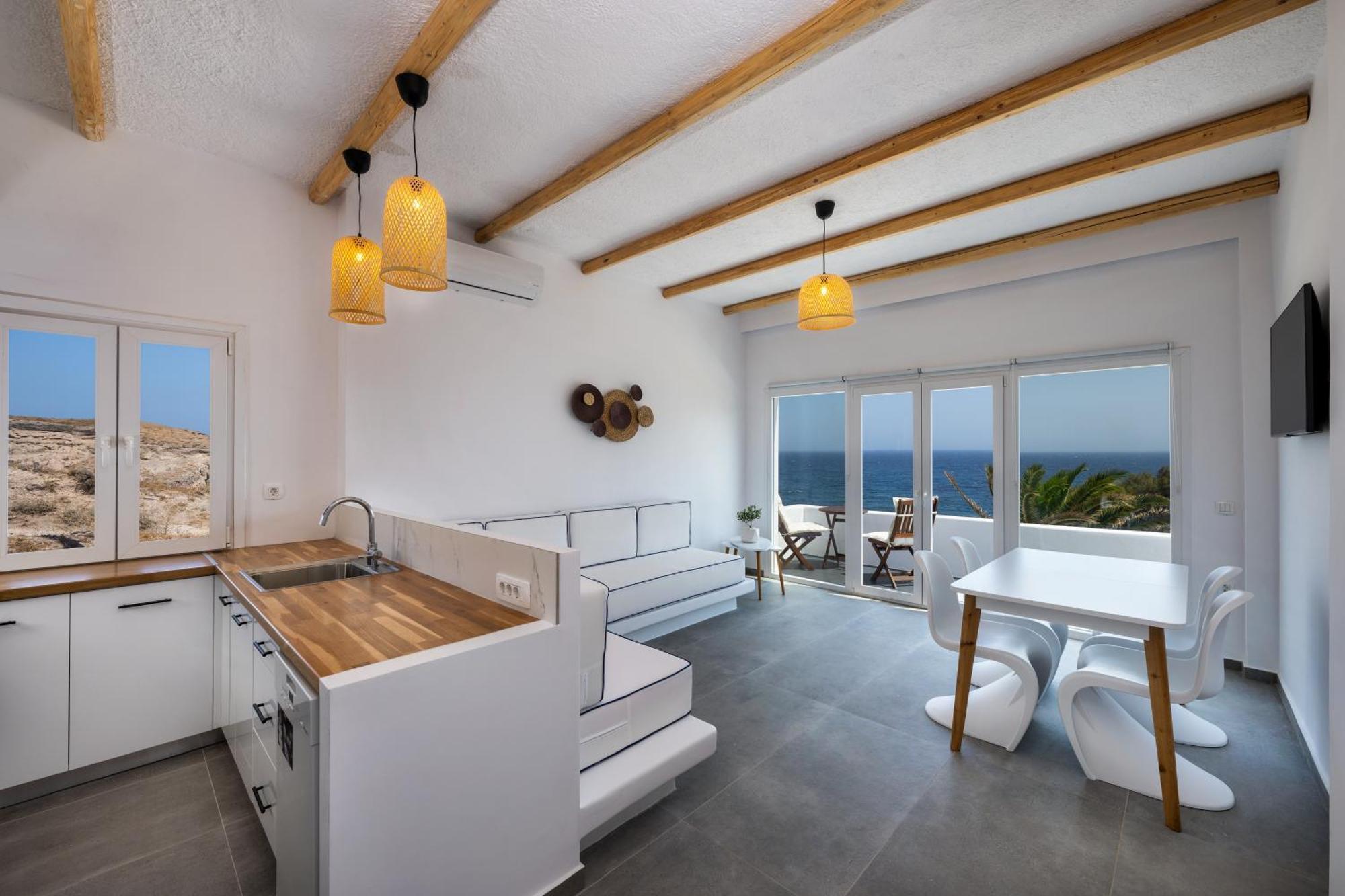 Holiday home Peaceful Seafront Retreat In Santorini -sonus Mare *