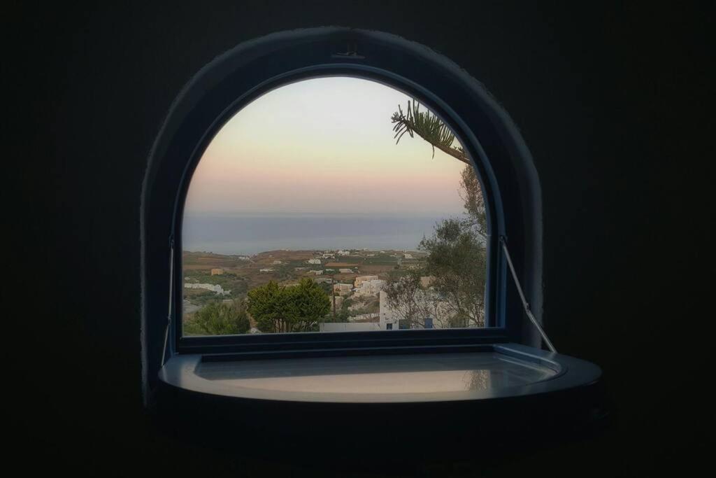 Euphoria & Deluxe Fira (Santorini)