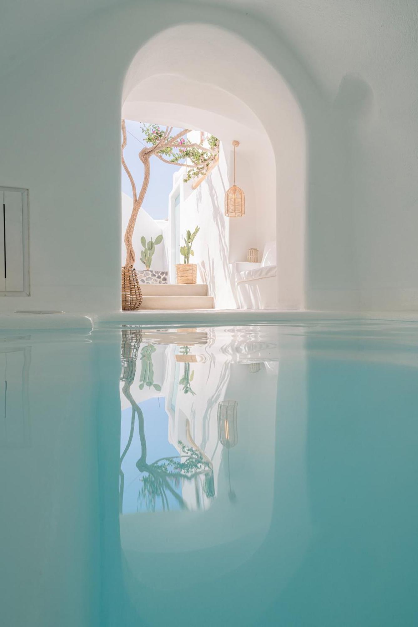 Vima Santorini, Traditional Luxury * Emporio (Santorini)