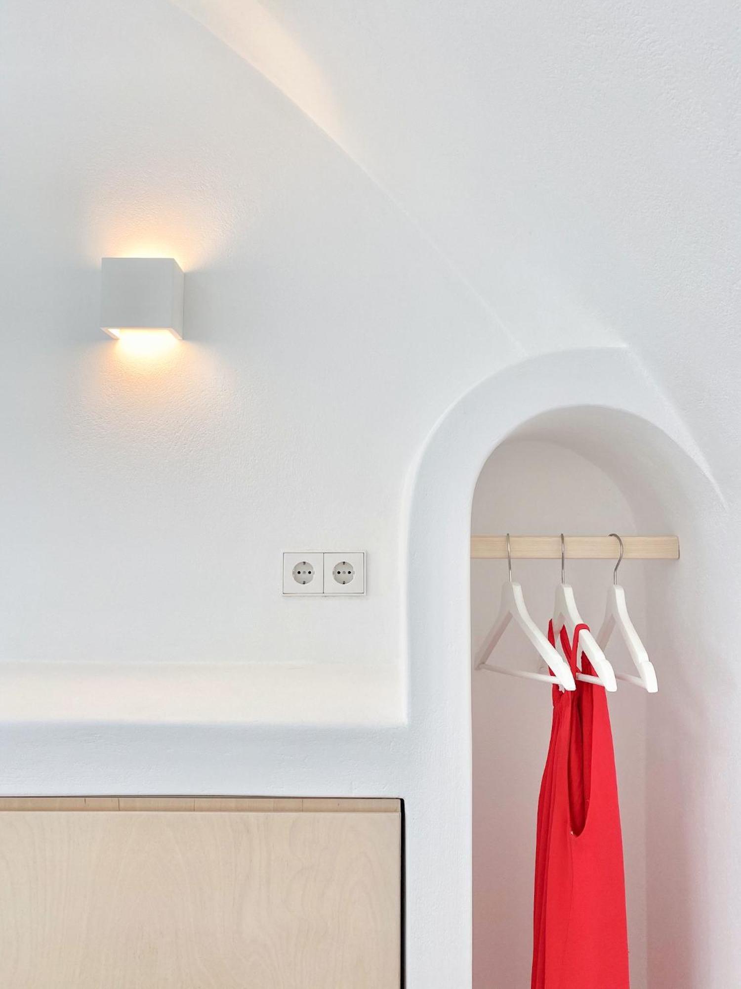 Vima Santorini, Traditional Luxury * Emporio (Santorini)
