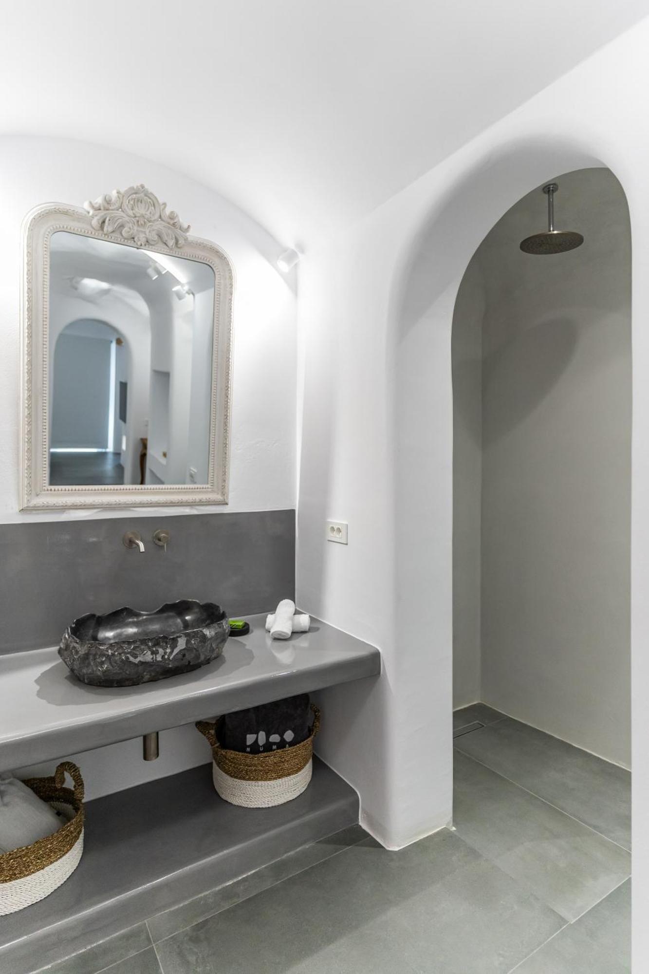 Numa Santorini Villa *
