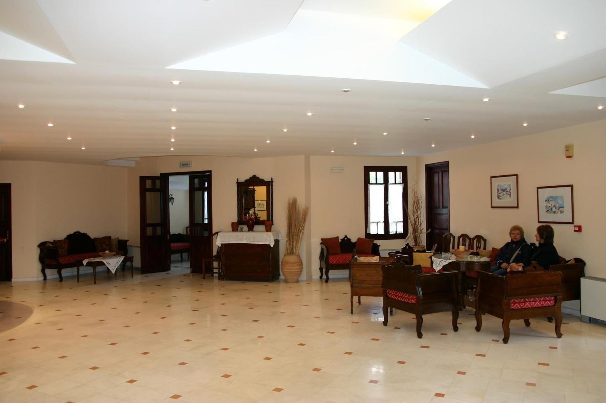New Haroula Fira (Santorini)
