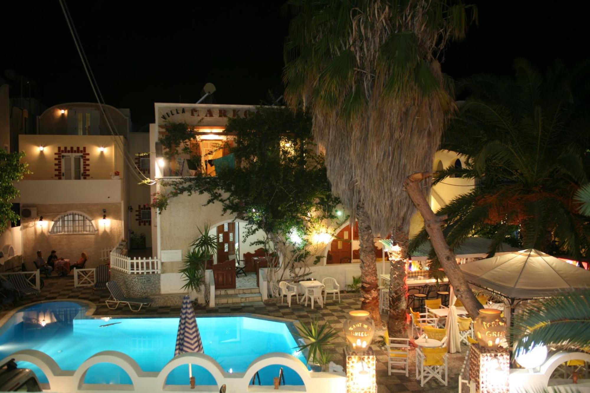 Villa Markos Perissa (Santorini)