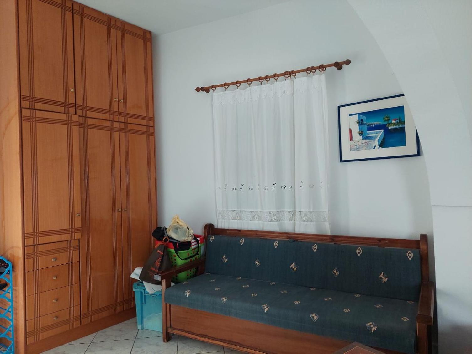 Akrotiri Cosy With Private Patio And Scenic View