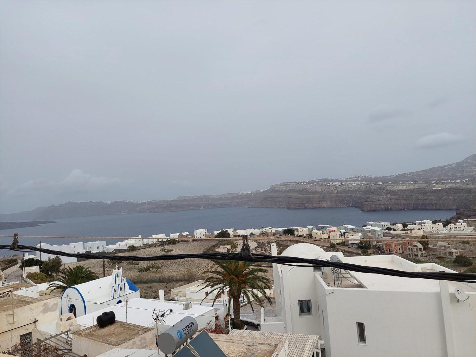 Apartment Akrotiri Cosy With Private Patio And Scenic View *