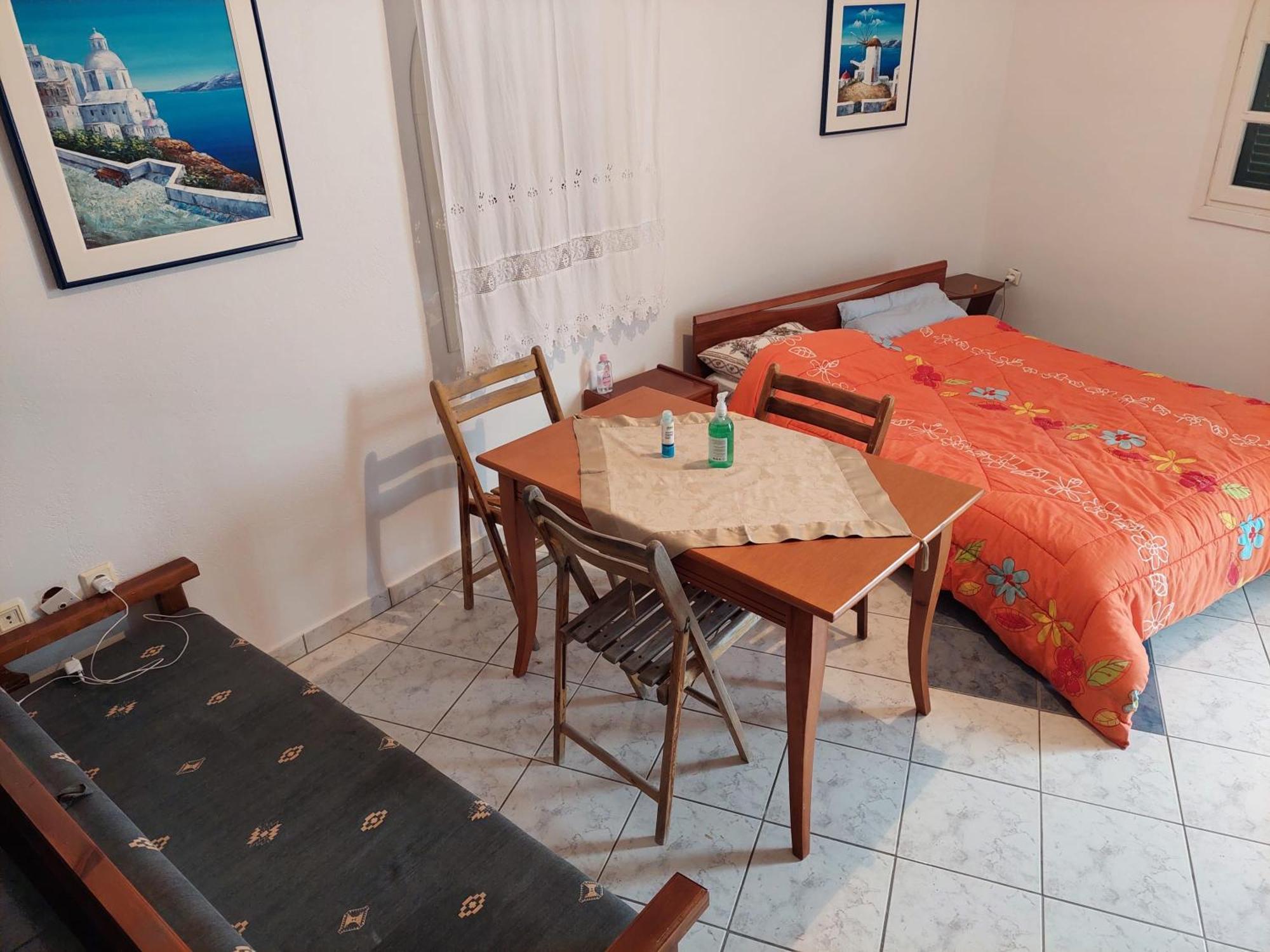 Akrotiri Cosy With Private Patio And Scenic View Apartment