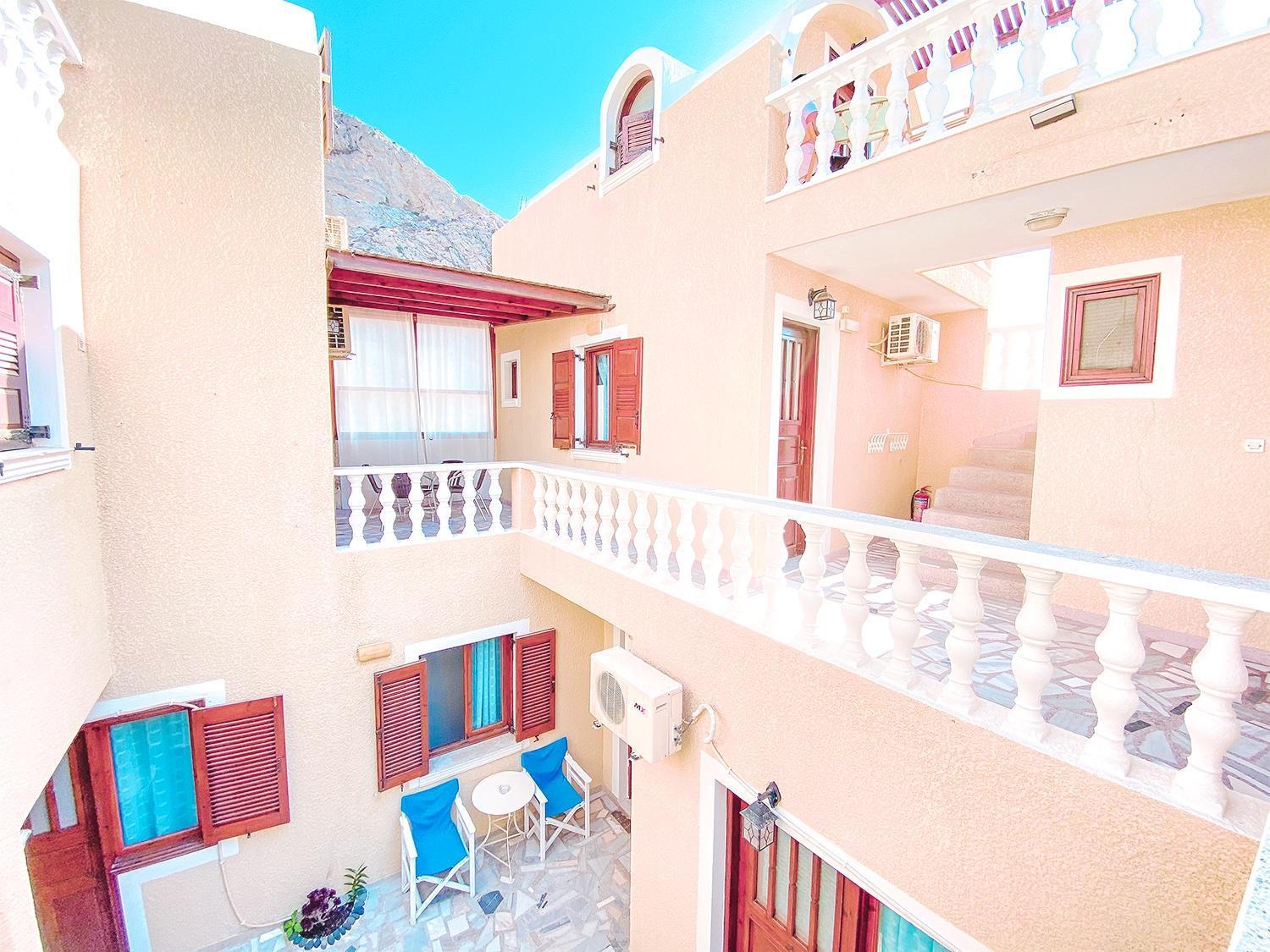 Dima Perissa (Santorini)