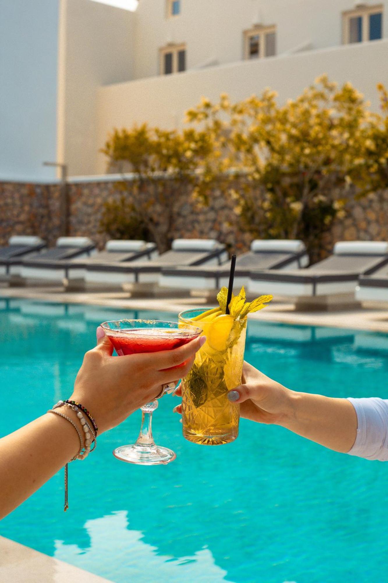 Sellada 4* Perissa (Santorini)