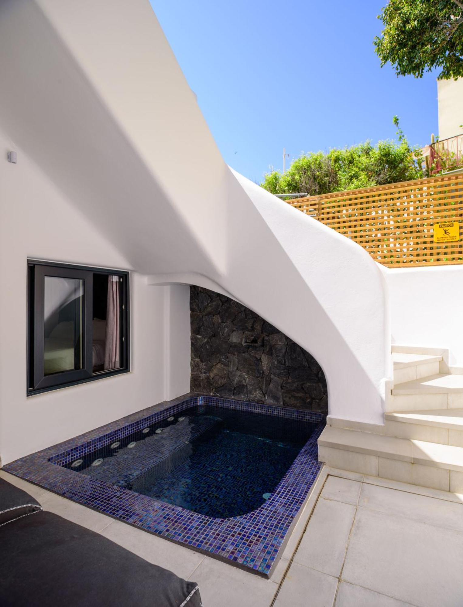 Secret Spot Luxury Fira (Santorini)