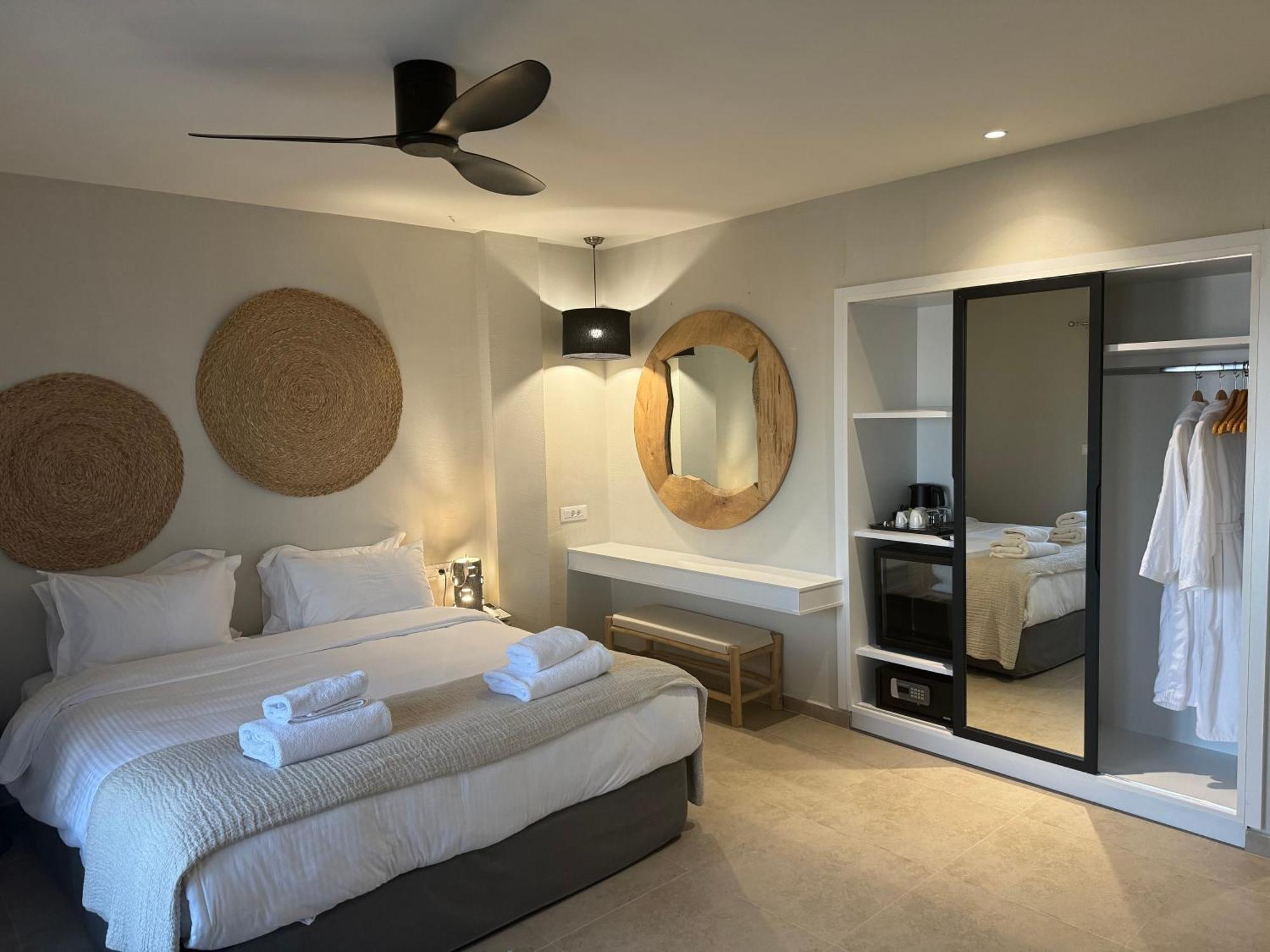 The Noverian Bios Santorini Boutique Hotel