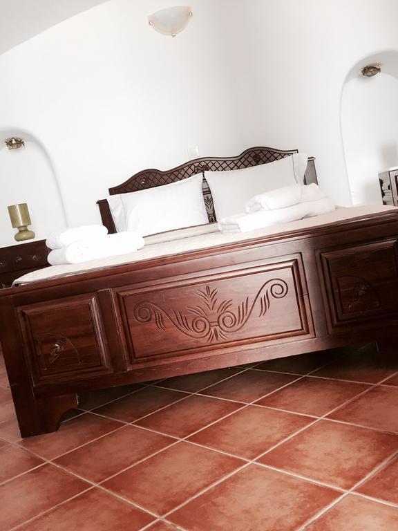 Aparthotel Cave Oia