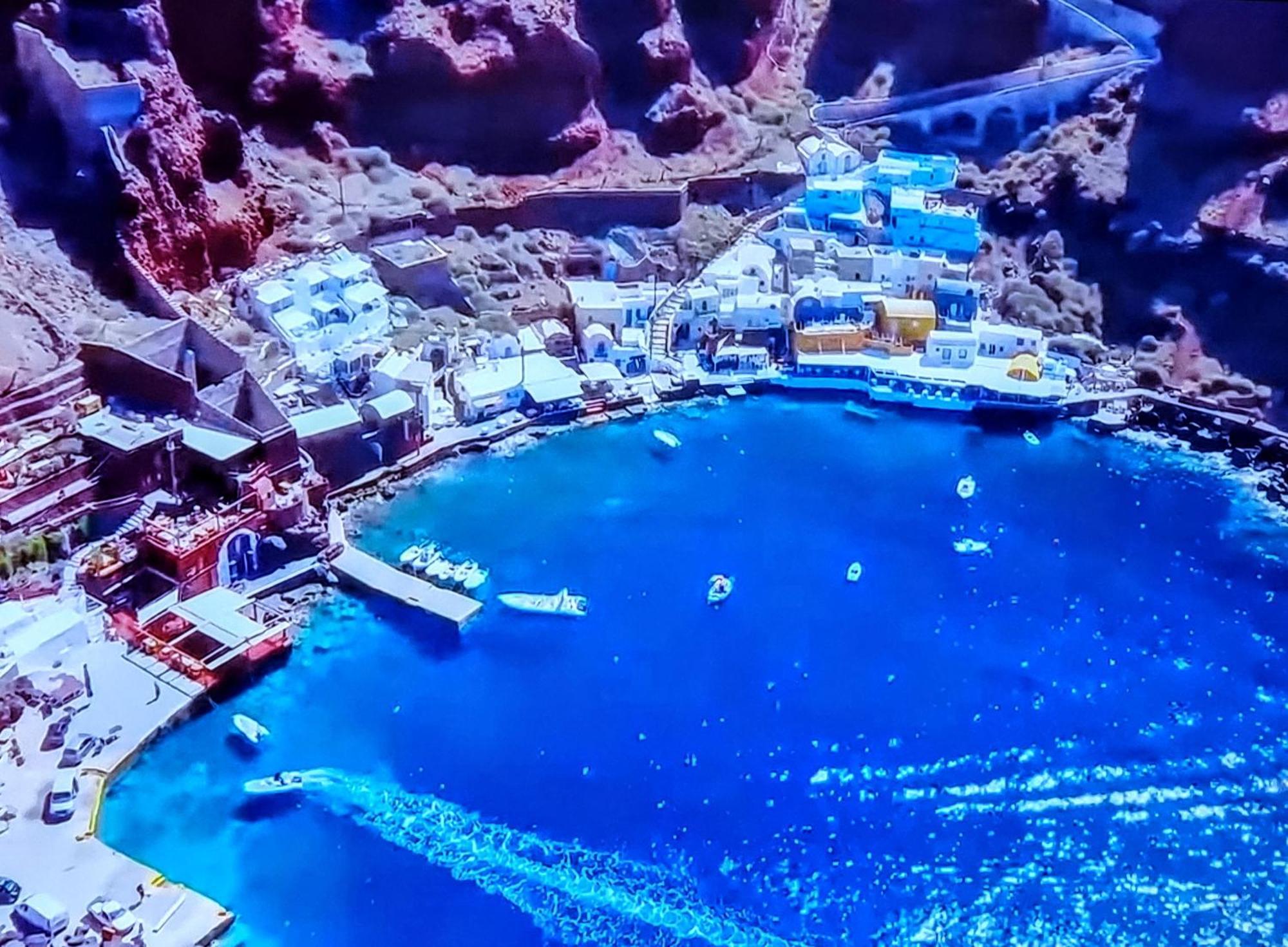 Hotel Pleasure Black Santorini 3*