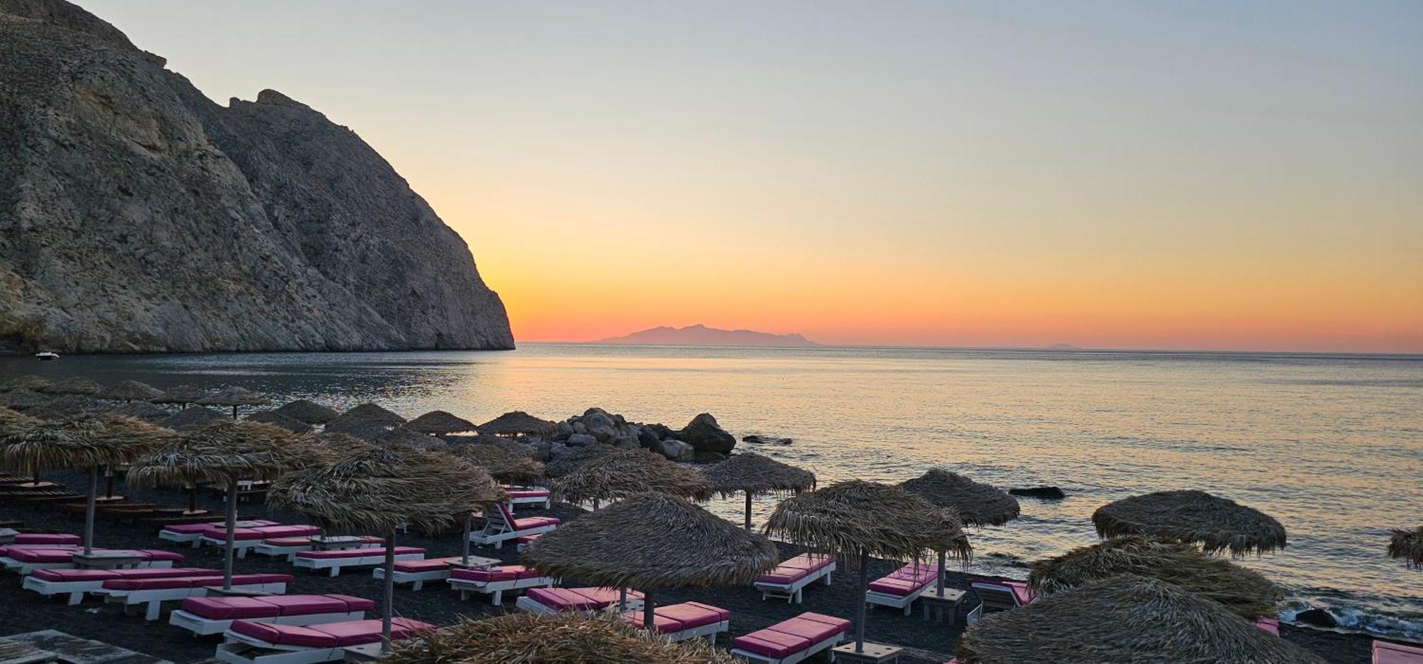 Pleasure Black Santorini