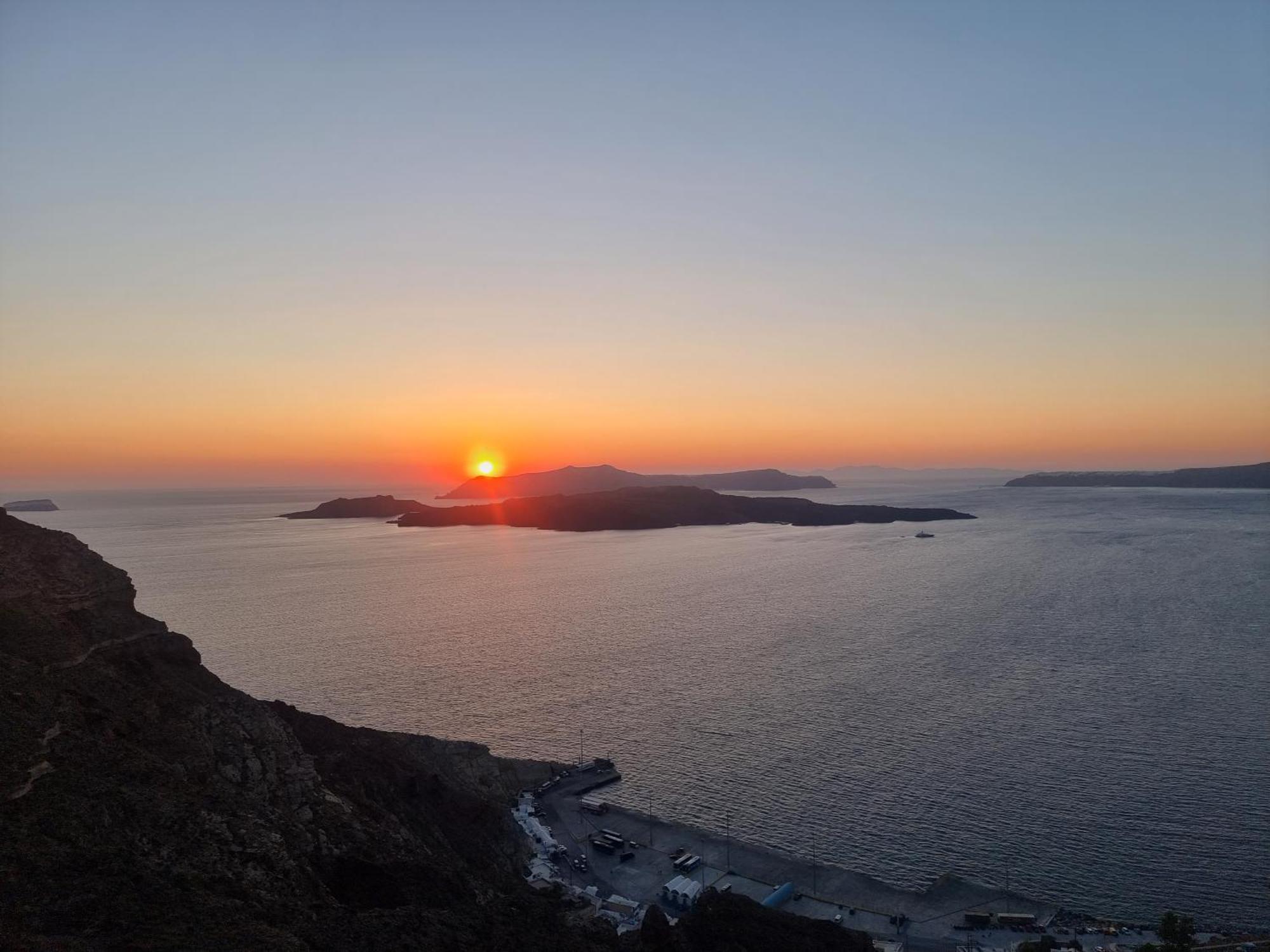 Pleasure Black Santorini 3* Perissa (Santorini)