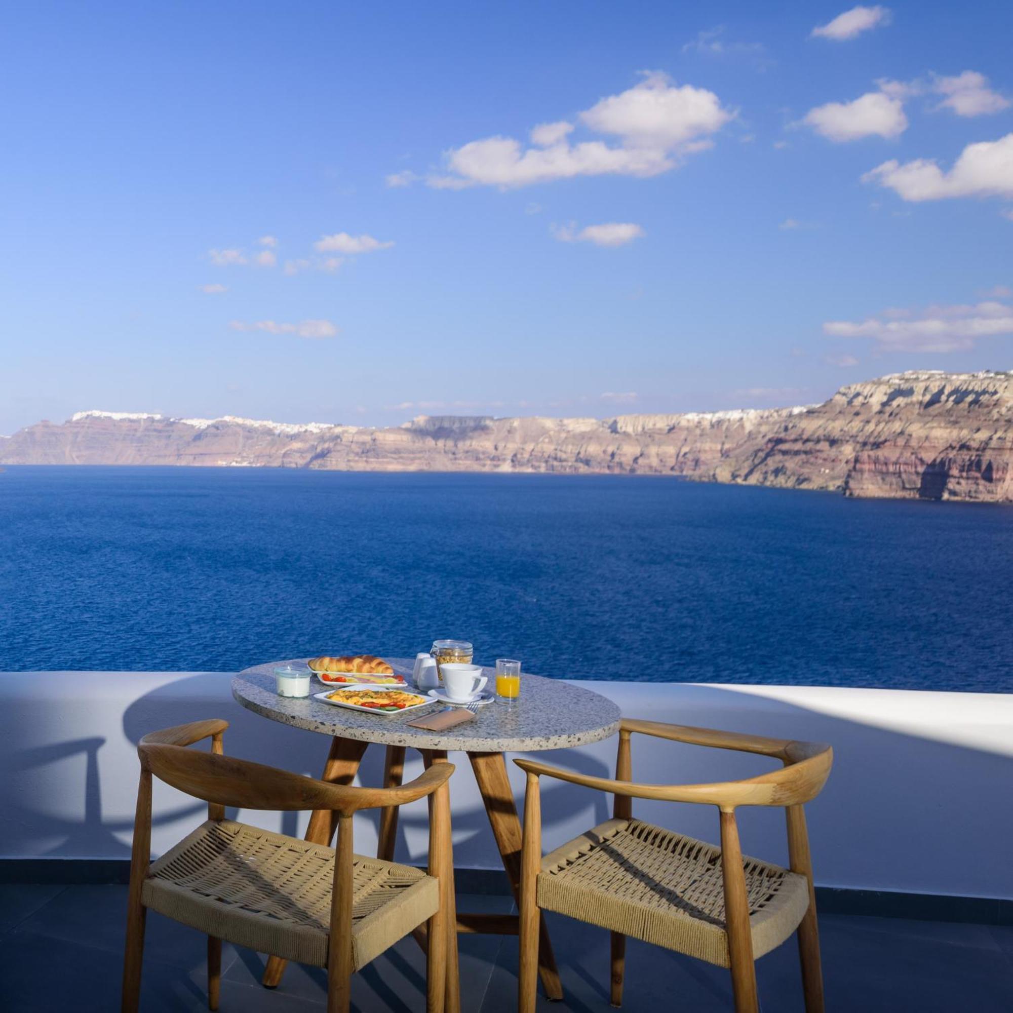Hotel Neptune Luxury Akrotiri (Santorini)