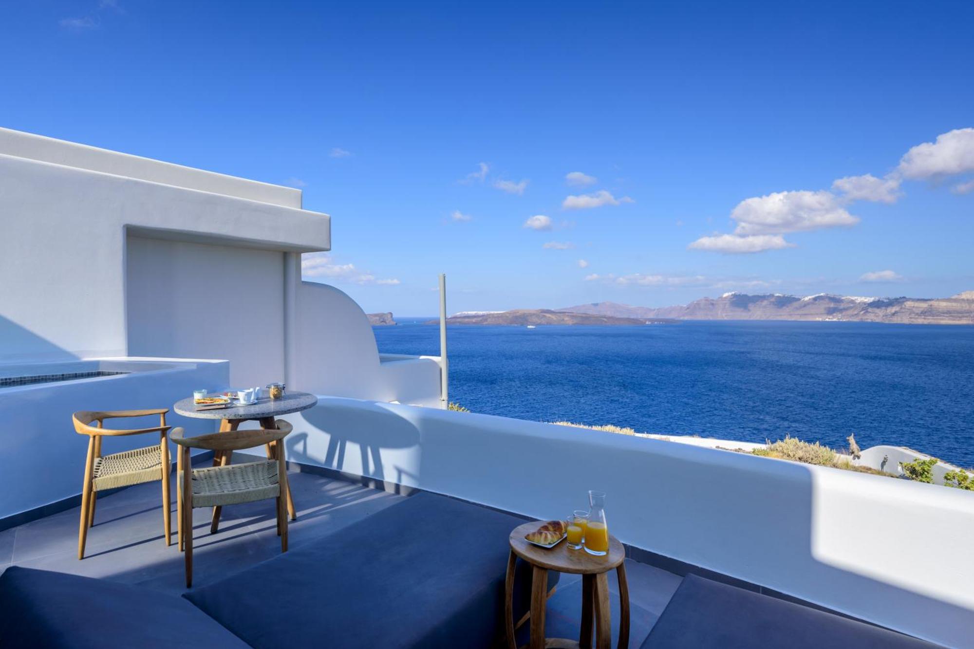 Neptune Luxury Hotel