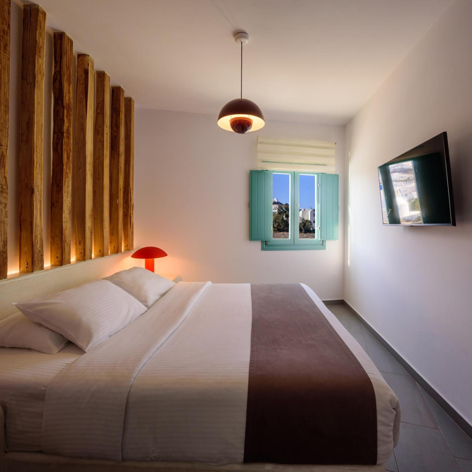 Neptune Luxury Akrotiri (Santorini)