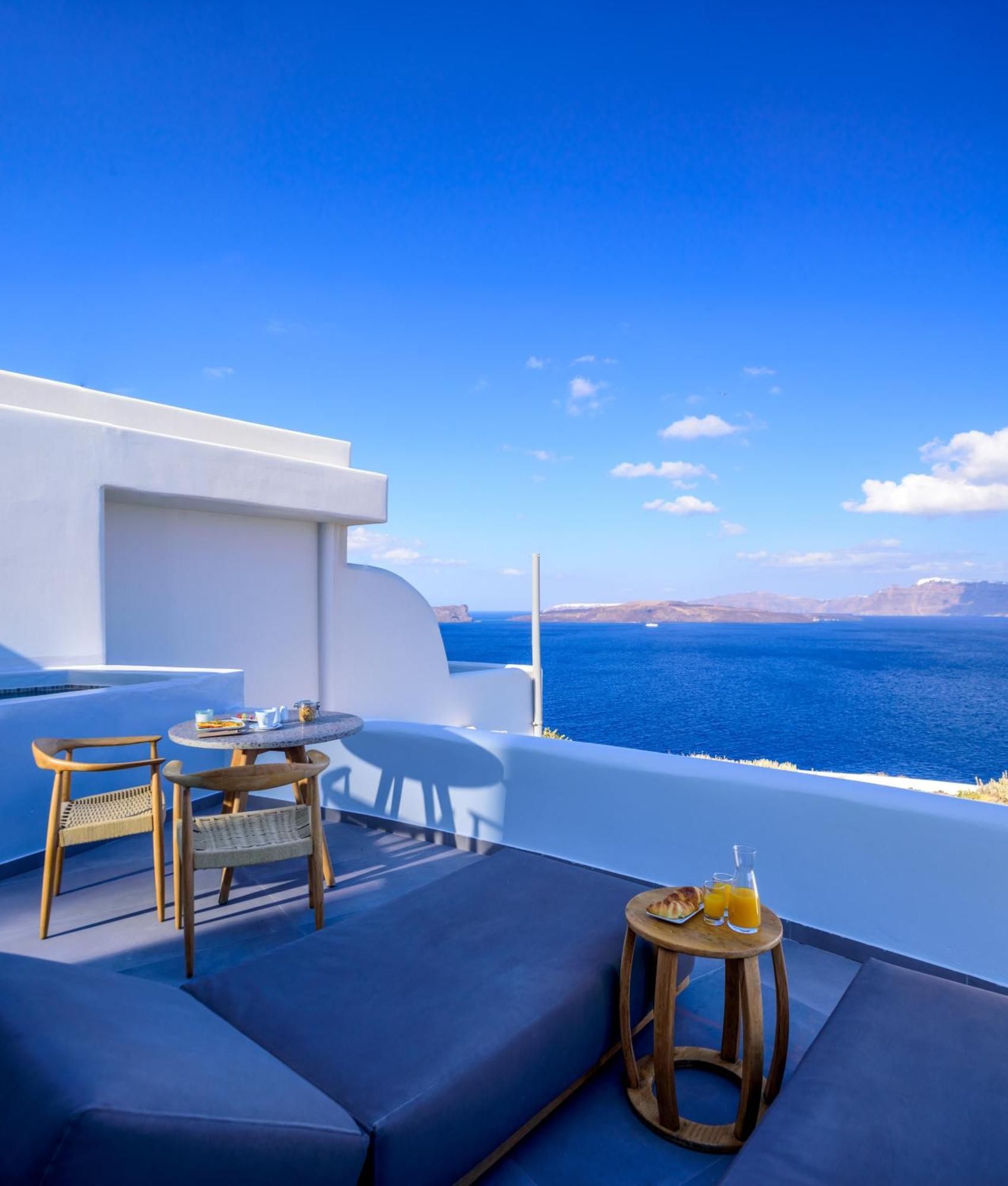 Neptune Luxury 5* Akrotiri (Santorini)