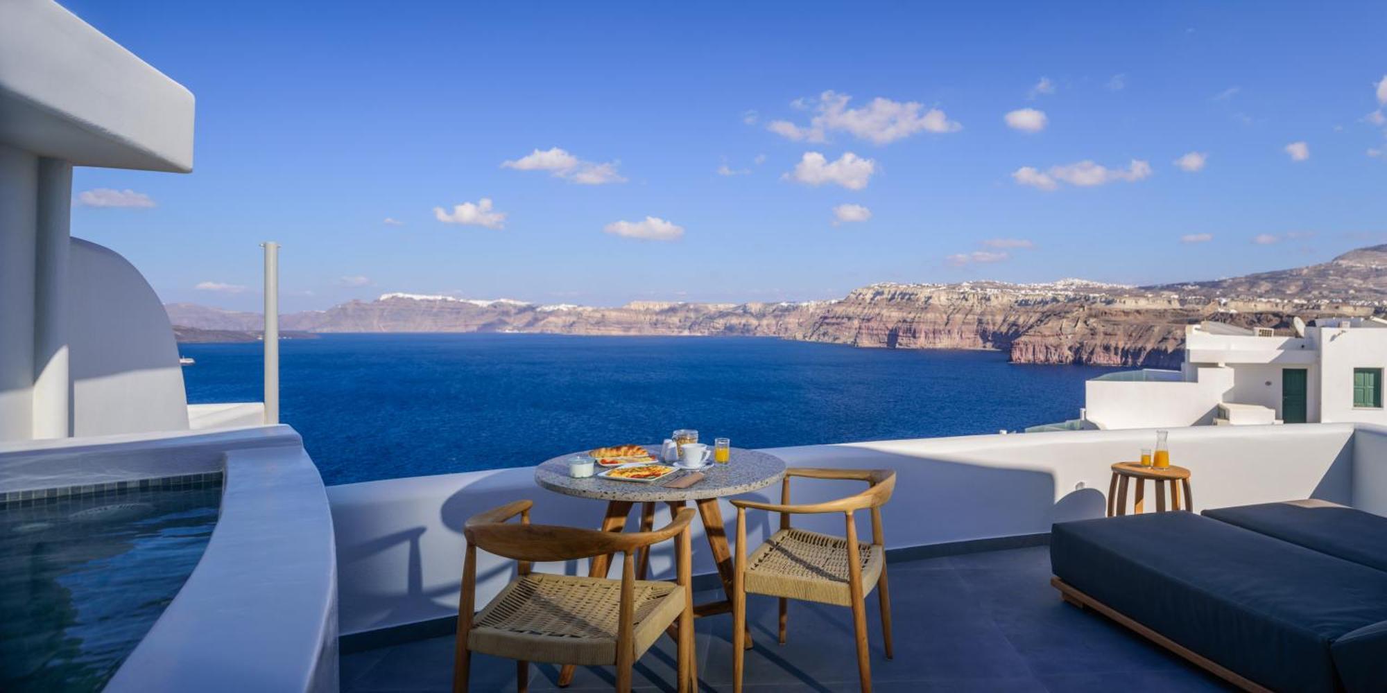 Neptune Luxury Hotel